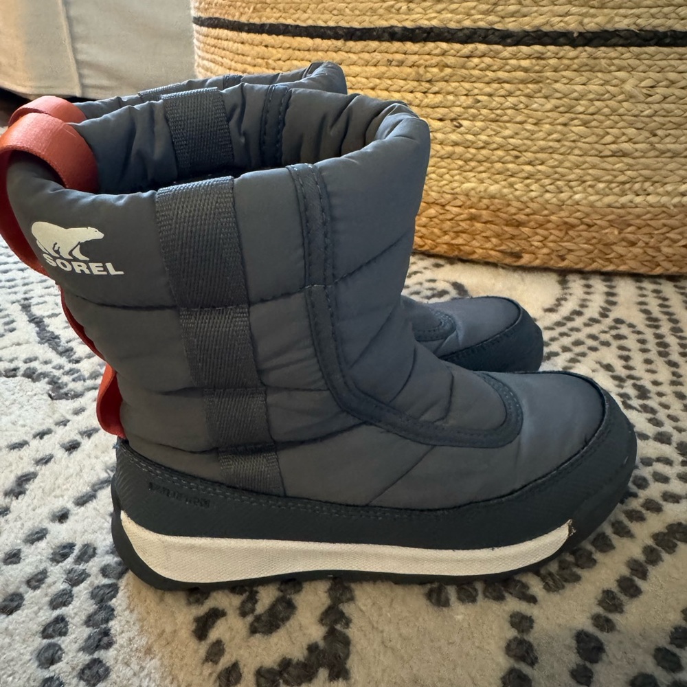 Sorel boys snow boots